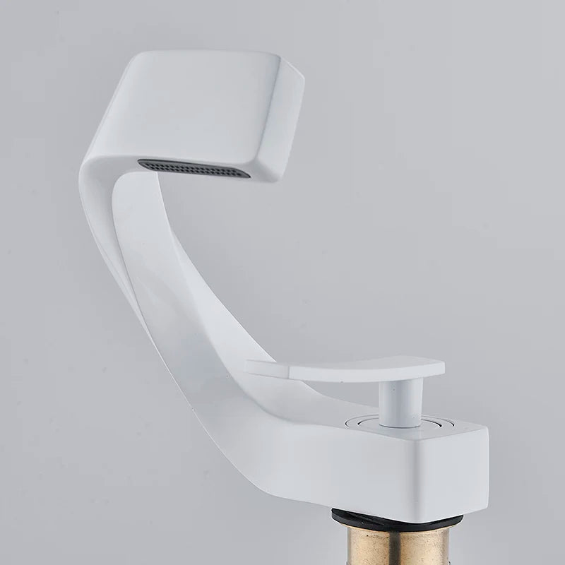 Single Handle Single Hole Fashion Wash Basin Sink Faucet Hot and Cold Bathroom Faucet Deck-mounted Faucet