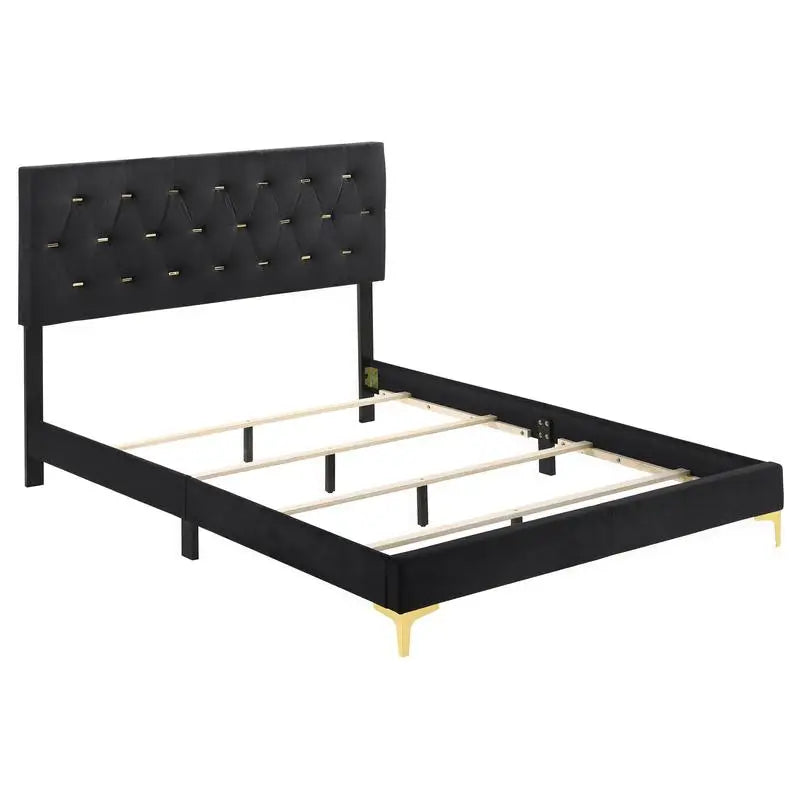 Tufted Panel 4-piece Eastern King Bedroom Set - Black and Gold