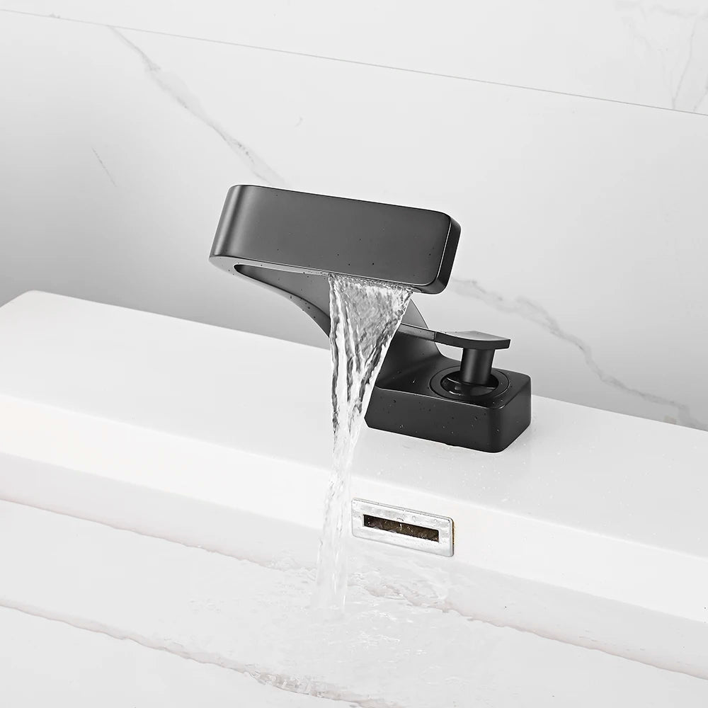 Bathroom Deck Mounted Basin Faucet Black Sink Tap Single Hole Water Tap Hot and Cold Mitigeur Salle De Bain Mixer Faucet